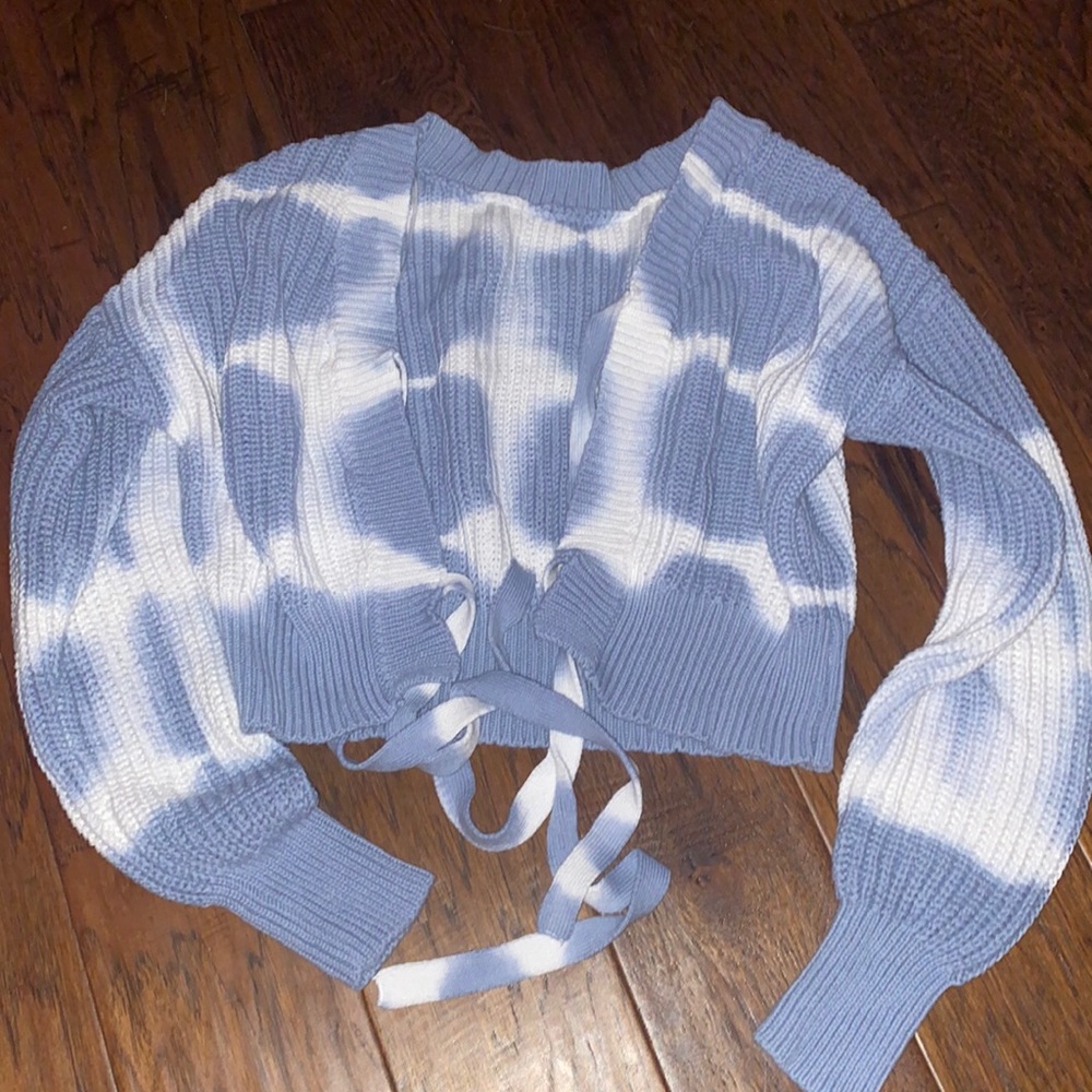 Blue and white tie dye sweater, size: med